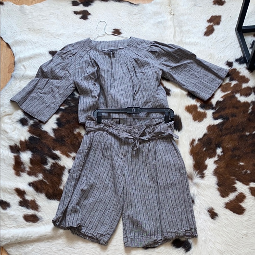 BCBG suit. Cropped jacket and pants